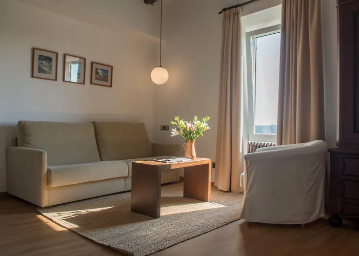 Binissaida Boutique 4*