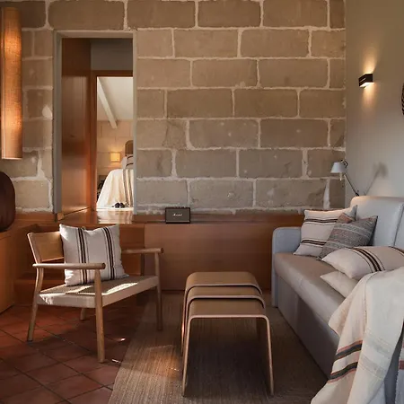 Binissaida Boutique 4*